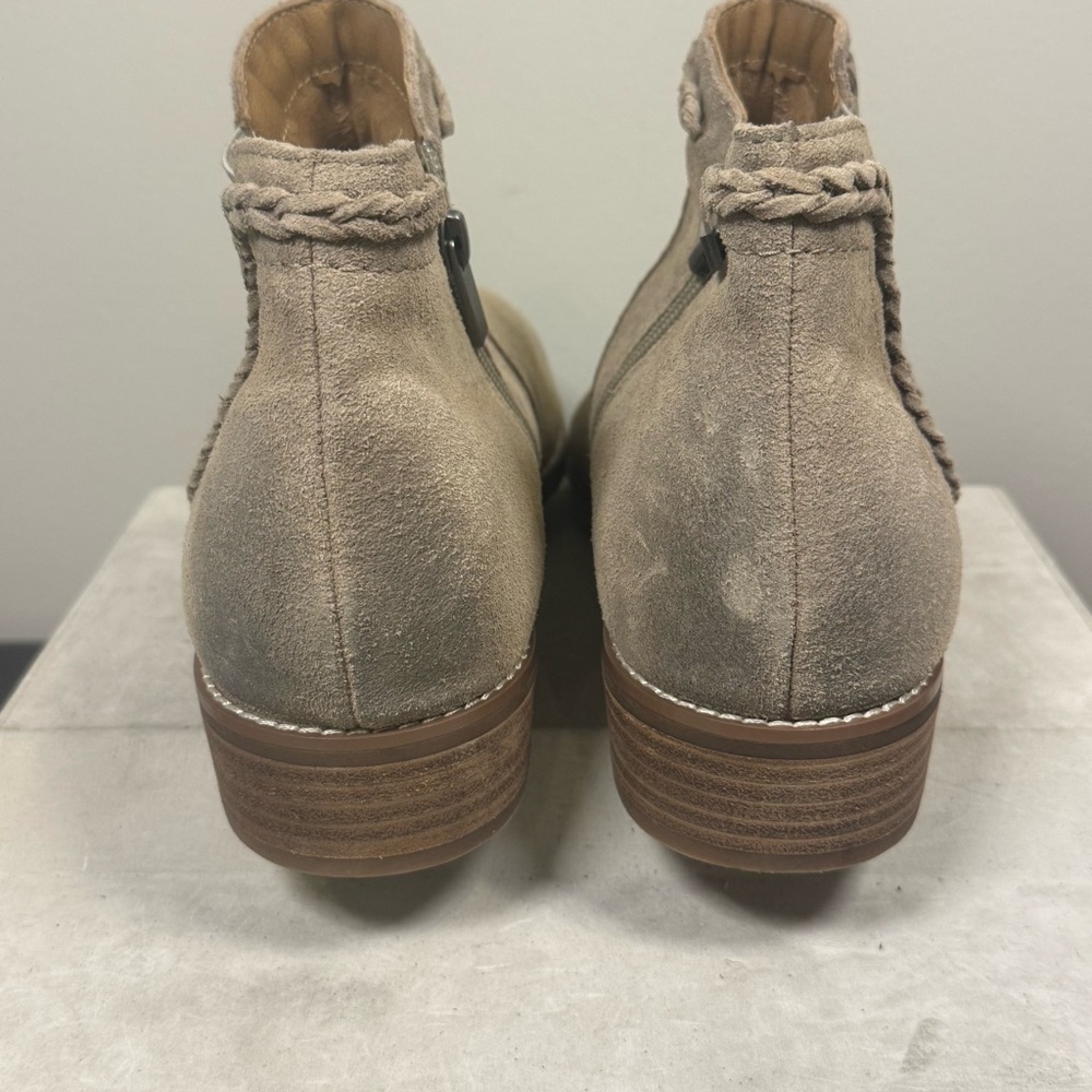 Earth Etnika Bootie, 10W, Taupe color, NWOT - Picture 12 of 15
